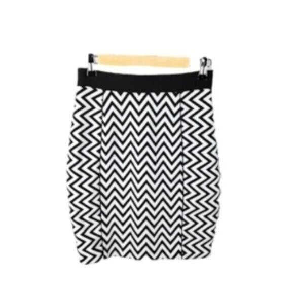 H&M Chevron Print Mini Pencil Skirt Black And White Size Size 6 - Picture 6 of 6